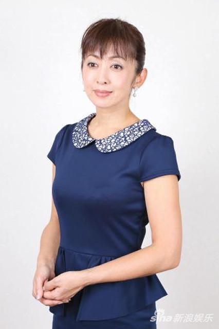 女星齐藤由贵被曝外遇,此事立刻引起网友关注,外遇对象男医生接受节目