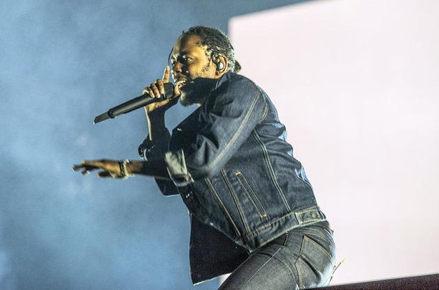 牌billboard 200专辑榜中,当红说唱音乐人肯德里克-拉马尔(kendrick