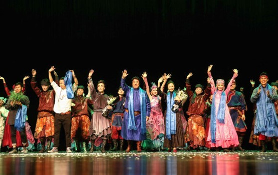 舞剧《库布其》谢幕照