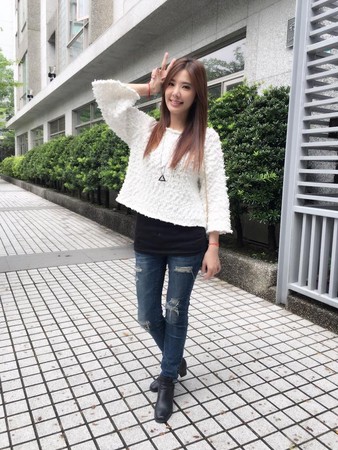 女星被曝当小三新浪娱乐讯 据台湾媒体报道,八点档女星叶华在《甘味