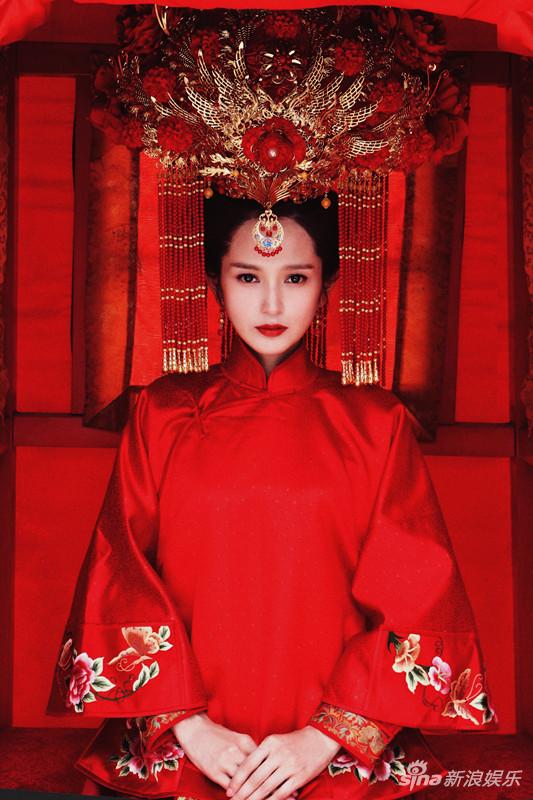 火线孤城杀青曝剧照肖茵穿红色婚服展侧颜杀