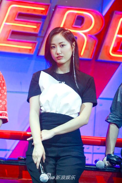 陈粒加战队选手微信，姐弟般相处。