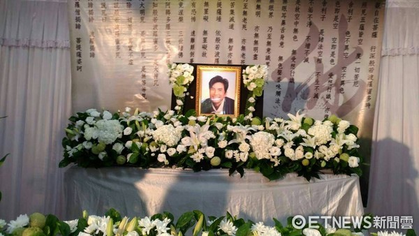 一家人导演陈俊仁去世曾莞婷黄少祺含泪送别