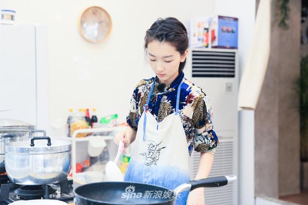 周冬雨《中餐厅》