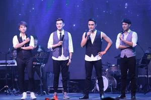 183Club除了颜行书离开演艺圈外，其他人为了节目合体演出。