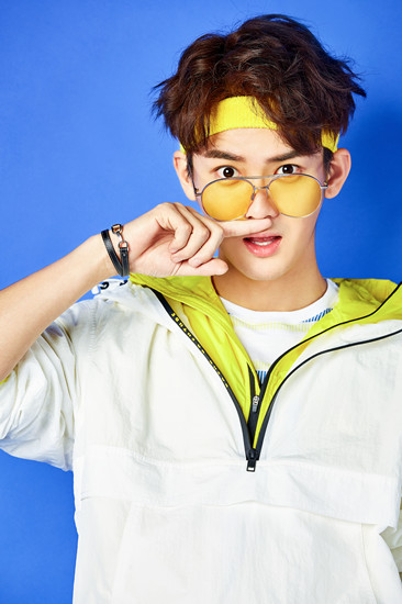 熊梓淇《super hero》首发 电子曲风传递正能量