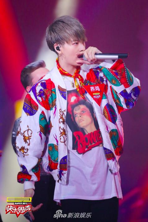 将中文名定为养鸡，纪念去世的奶奶