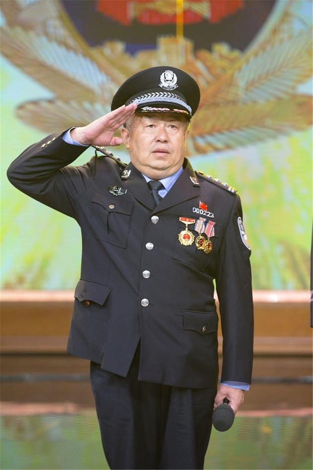 吴洪湃警官