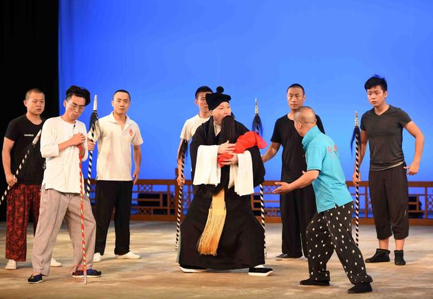 发布会上表演剧中片段