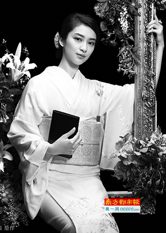 2017年武井咲版元子，不仅是有史以来银座最年轻的妈妈桑，还有着惊人的美貌