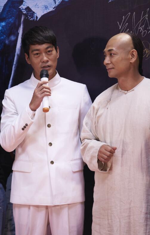 陈国坤接受采访