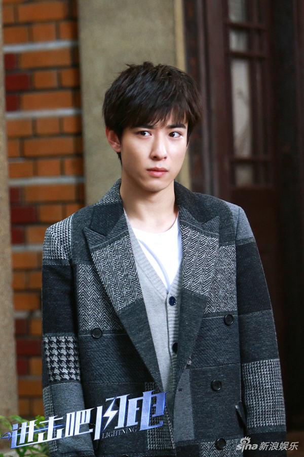 进击吧闪电首播吴昊泽变击剑小子展青春热血