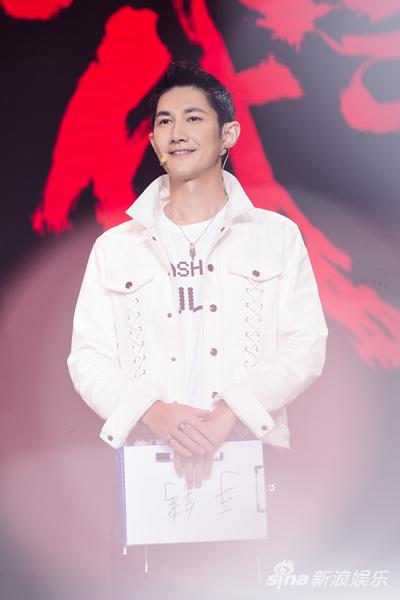 橙红年代何明翰化身楷模干警演绎励志热血