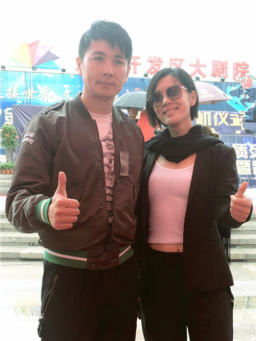 保剑锋新片搭档余男