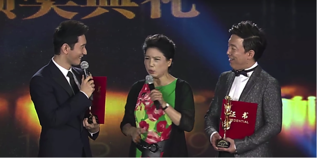 黄晓明、黄渤恩师聚首