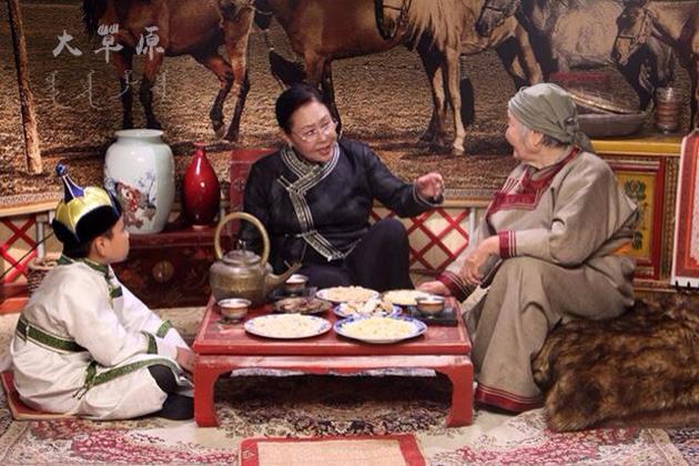 《天上的额吉》