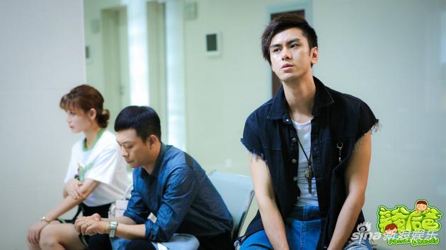 郭振迦 表情帅照