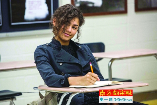 小蜘蛛喜欢的女生是这样的。