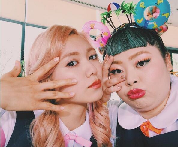 渡辺直美晒与二阶堂富美合影扮相夸张引热议 图 日本明星动态 娱乐新闻 娱乐吧