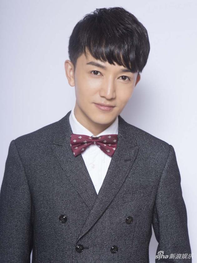 《那年花开月正圆》热播 许诺变身妈宝男身世成谜