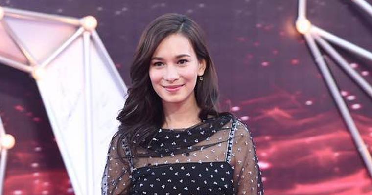 《战狼2》卢靖姗亮相金鸡红毯