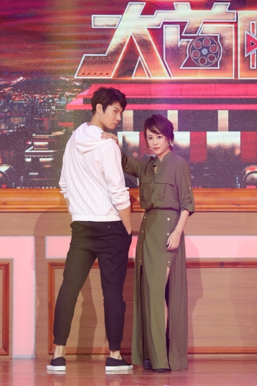 艾伦走秀“超模范儿”十足