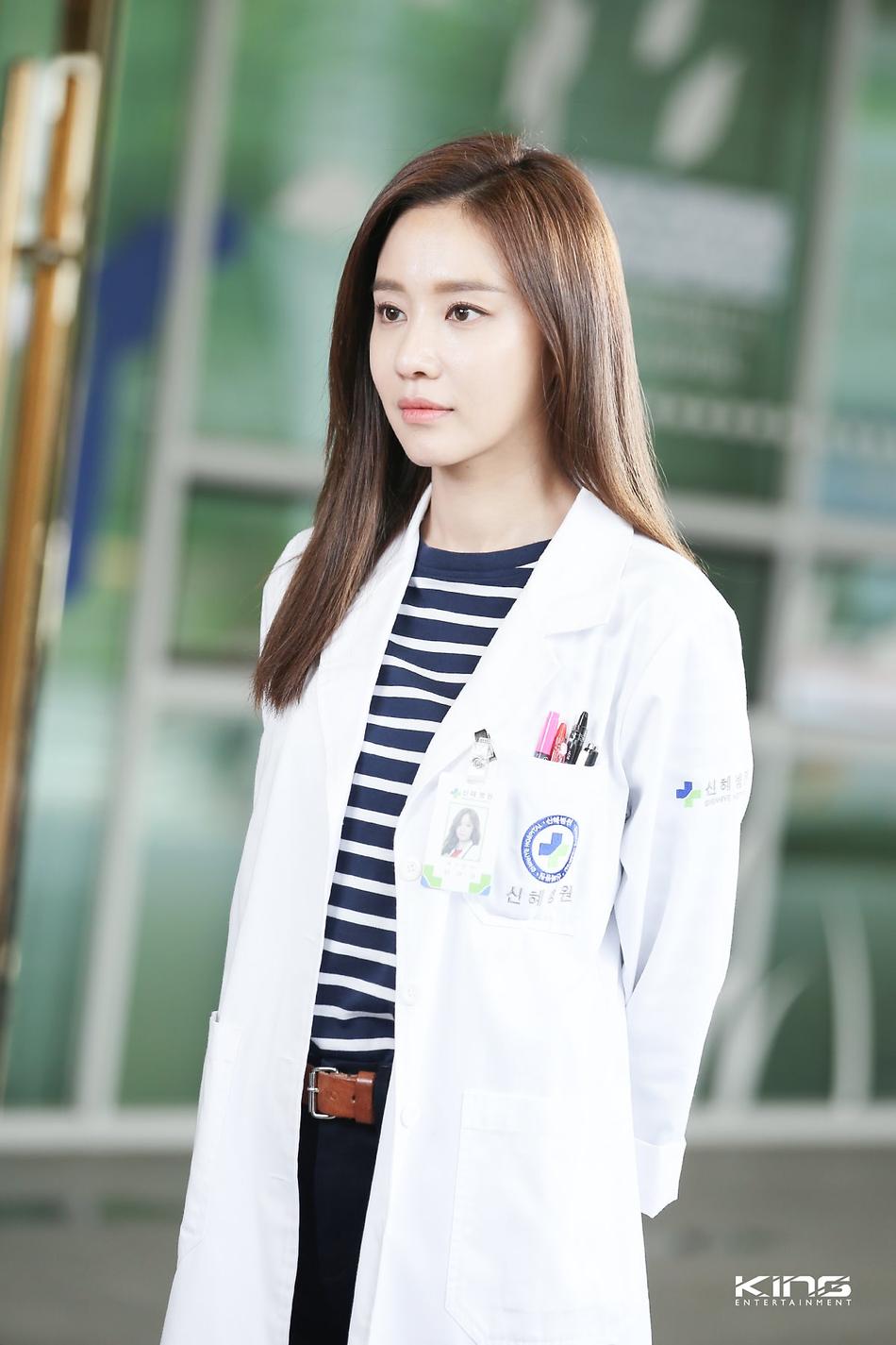 与一名外科女医生相识并因为这段经历成为一代名医的…更多>首播时间