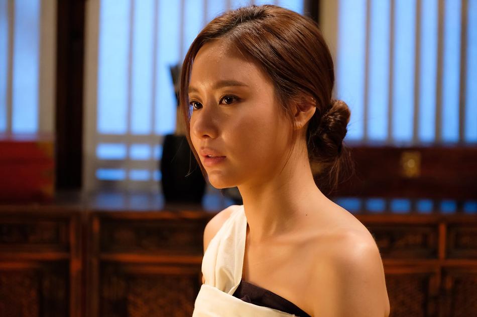 海报剧照剧情:《名不虚传》由金南佶与金雅中携手出演,将讲述一名生活