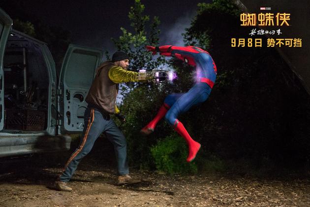 蜘蛛侠暗夜遇袭惊悚公然火拼