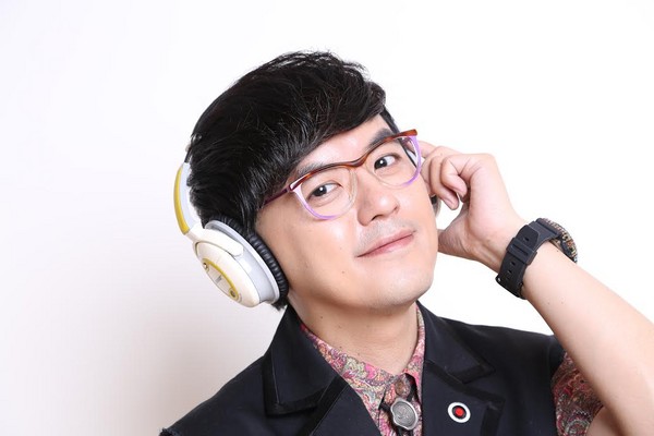 摘要:黄子佼这次也要担任广播金钟颁奖人,更要颁发自己的入围奖项流行