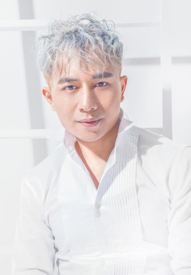 娱乐圈再曝隐形富豪欢子身价过亿仍不忘初心