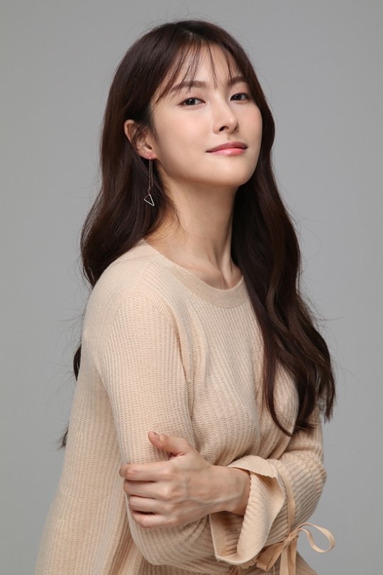 朴奎利将主持韩国电视剧颁奖礼与申英日合作