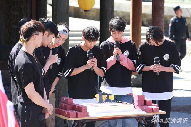 X玖少年团生日会
