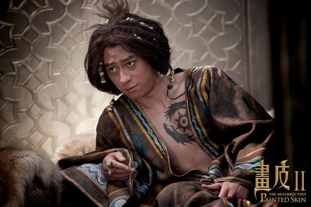 2017年,随着电影《会痛的十七岁》上映,鲁诺的痞帅也再一次引发热议.