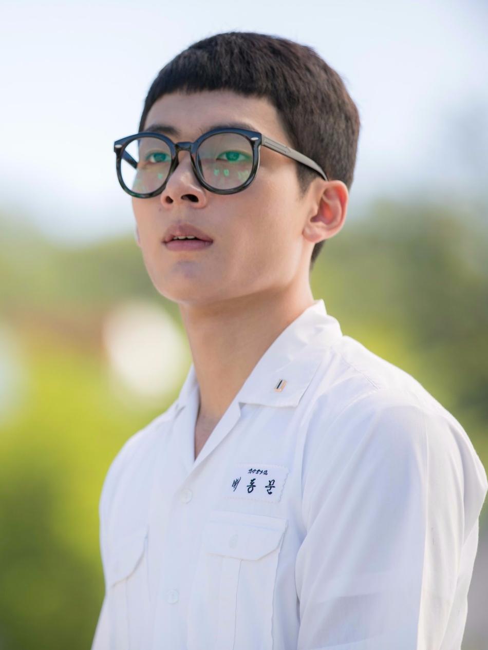 09月11日更多>语言:国家/地区:韩国主演:苞娜/李宗泫/徐荣柱更多>编剧