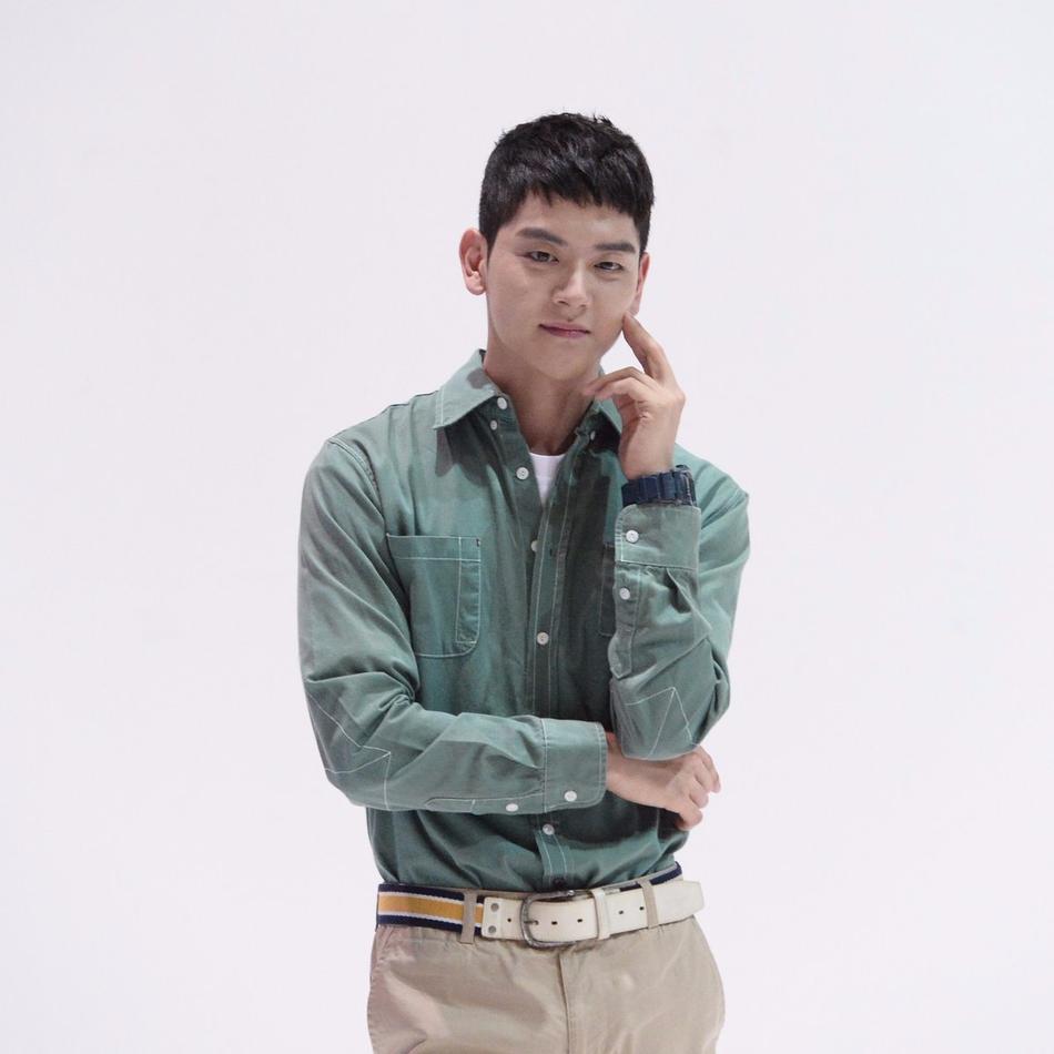 09月11日更多>语言:国家/地区:韩国主演:苞娜/李宗泫/徐荣柱更多>编剧