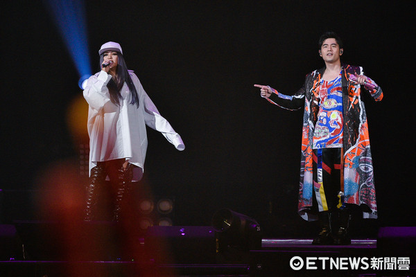 周杰伦连续4天在小巨蛋开场，最后一天请到张惠妹。（图：张一中）