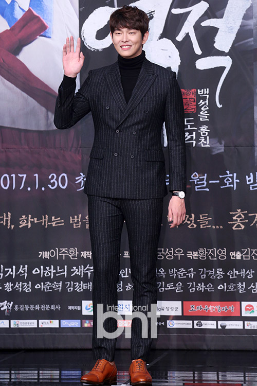 尹均相有望出演sbs新剧再合作六龙飞天导演