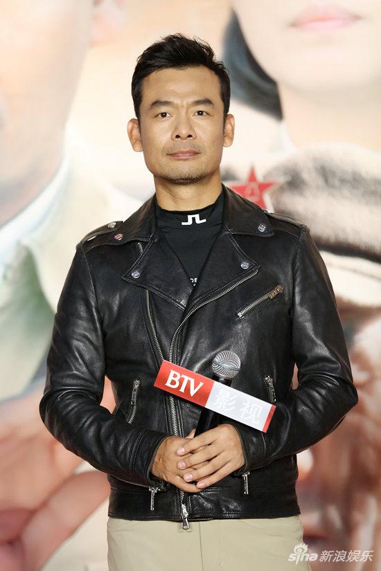 宋佳伦饰演李龙岗