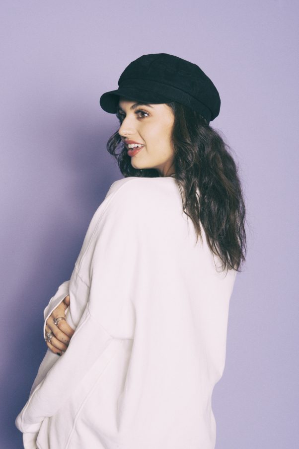 丽贝卡-布莱克携新歌回归 讲述走红之后情感历程