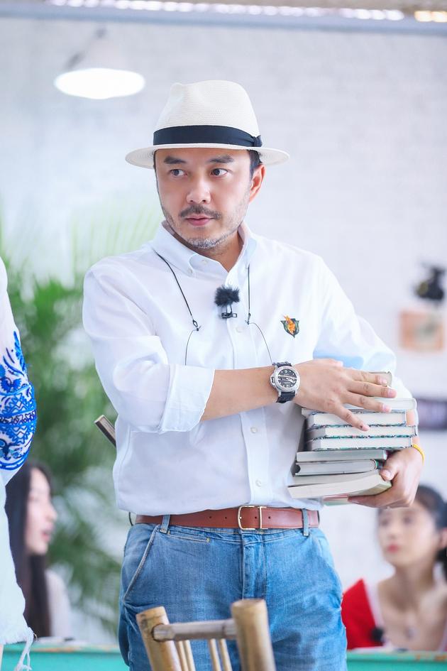 汪涵亲身教授"语言艺术" 特别祝福引沈梦辰泪崩