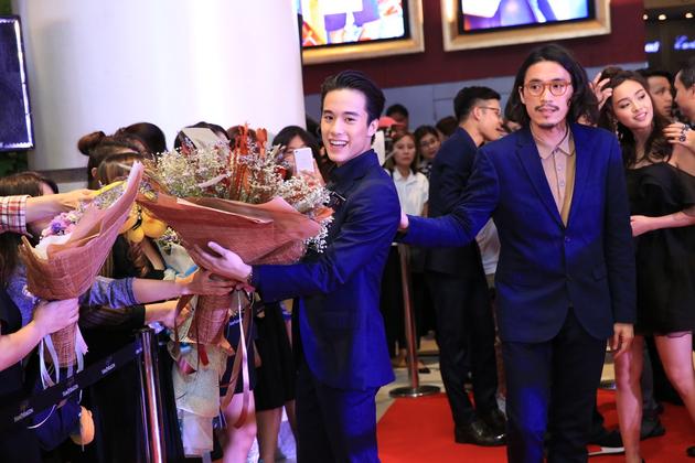 James在泰国很受欢迎