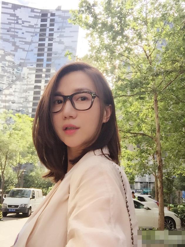 阿朵嫁豪门离异且身价破十亿?闺蜜辟谣:无中生有