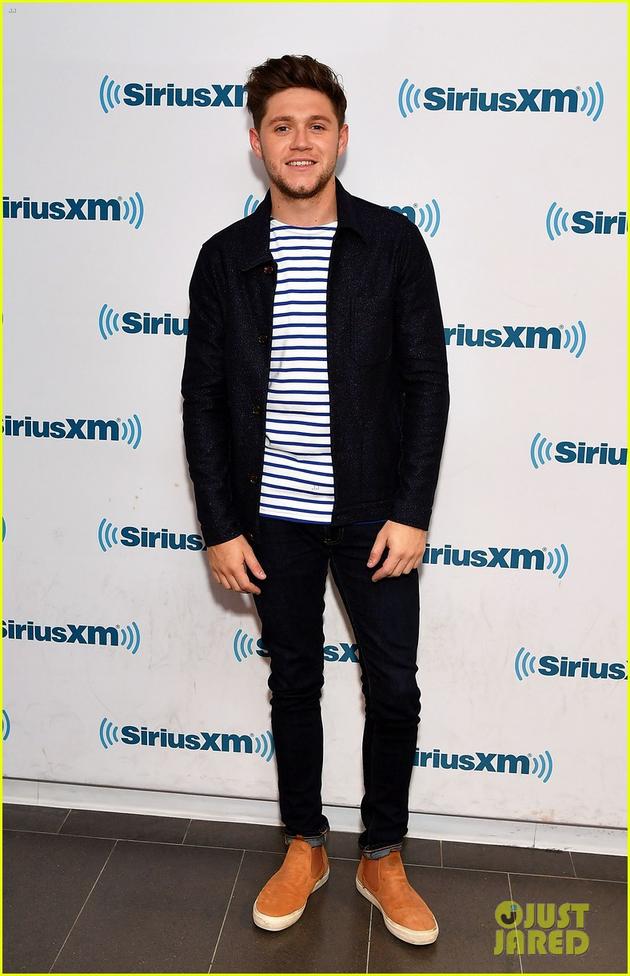 尼尔-霍兰透露新歌背后创作故事 灵感来自一女孩