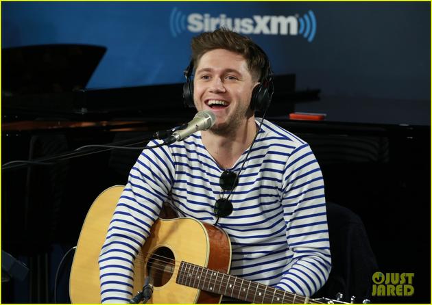 尼尔-霍兰透露新歌背后创作故事 灵感来自一女孩