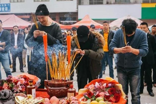 王传君、张童汐、王砚辉