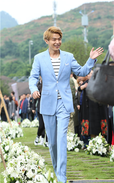 李威奶爸同盟变赏金猎人展搞笑功底引期待