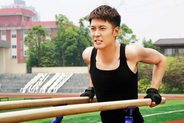 《特勤精英》热播 张丹峰比拼战狼赤子心