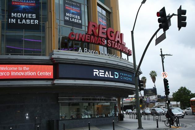 美中影视产业博览会电影论坛在洛杉矶活力中心富豪影院举行