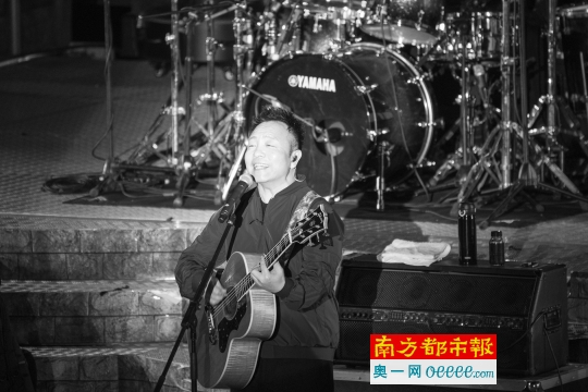 许巍